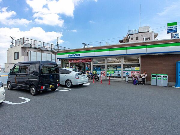 24時間営業ですので急なお買い物に便利ですね。