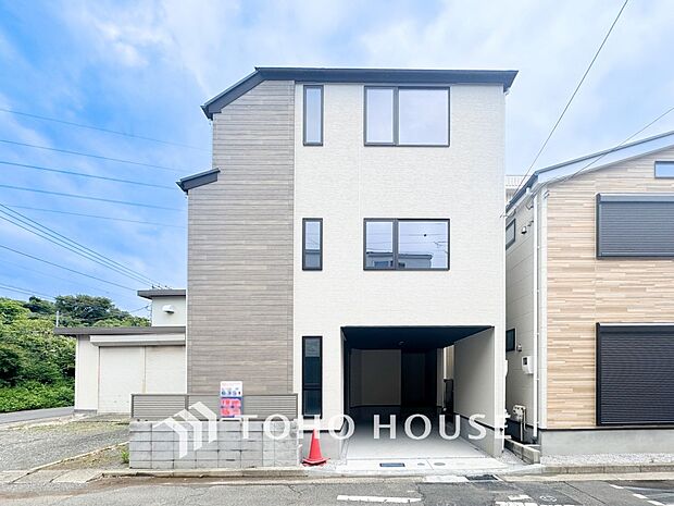 閑静な住宅街の一角、ひと時のくつろぎが生まれ、ゆっくりと愛着が育まれていきます。