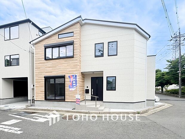 閑静な住宅街の一角、ひと時のくつろぎが生まれ、ゆっくりと愛着が育まれていきます。