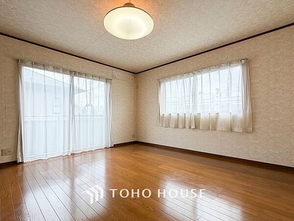 一日の疲れをいやしてくれる主寝室。自分時間を快適に過ごすプライベートルーム。