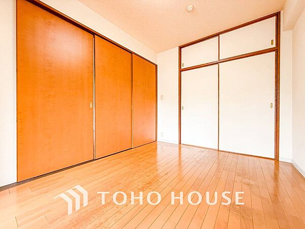 1日の疲れを癒し、心地よく寛げるようゆったりとした広さを確保しています。