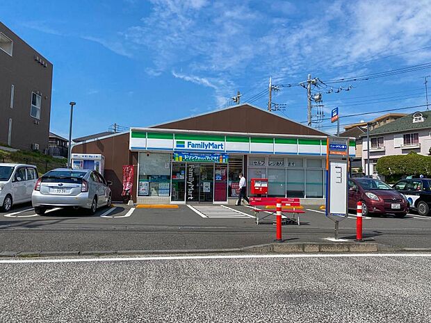 24時間営業ですので急なお買い物に便利ですね。