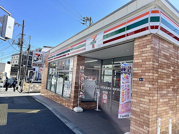 便利な24時間営業のコンビニエンスストアです。