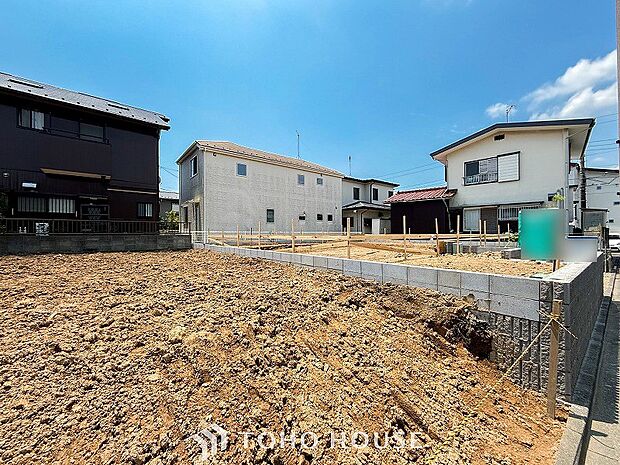 閑静な住宅地で小さなお子様がいるご家族にも安心な住環境が魅力です。