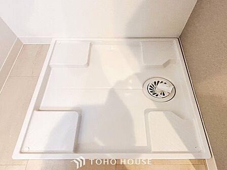 洗濯機を配置しても十分なスペースを確保しております。