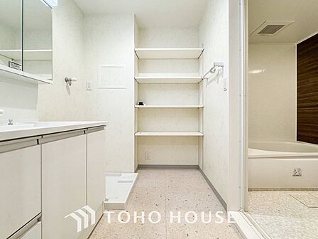 ご家族の1日が始まり、1日の終わりを締めくくる洗面空間。