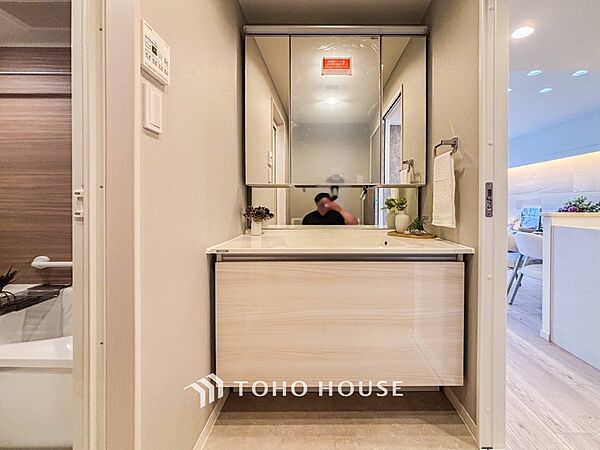 洗面台・洗面所ご家族の1日が始まり、1日の終わりを締めくくる洗面空間。