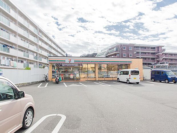 24時間営業ですので、急な買い物に便利です。