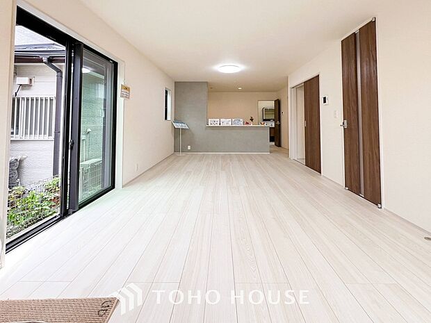 ここにはみんなが集い、食事と楽しい会話が始まるスペース。
