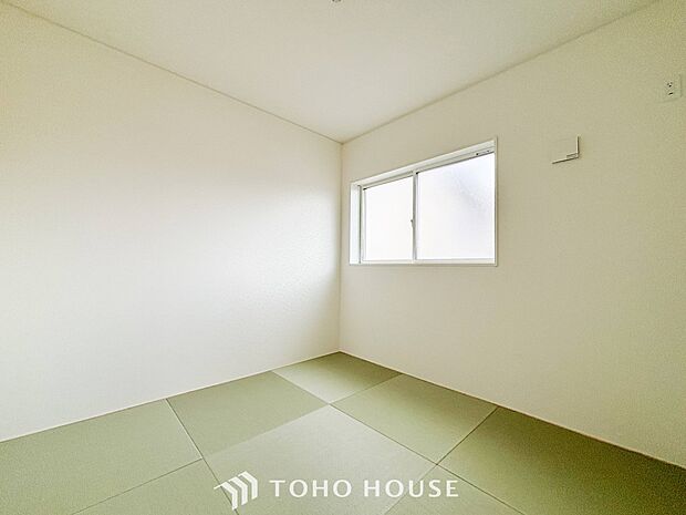 来客時や一息つきたいときなどに利用できる用途多様な空間です。