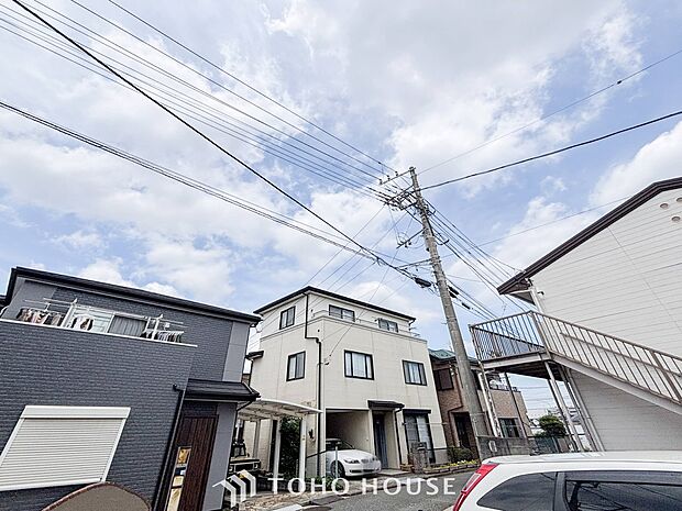 開放的で気持ちの良い眺望と青い空を満喫できます。