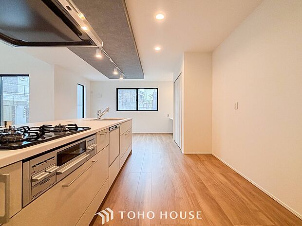 家族の健康を支えるキッチン。毎日使う場所だから気持よく使えて、居心地の良い空間に。