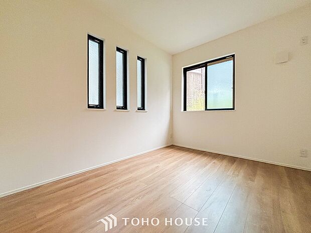 環境の良い場所にセンス良く暮らしたい、こだわりの室内には至福のシーンが繰り広げられます。