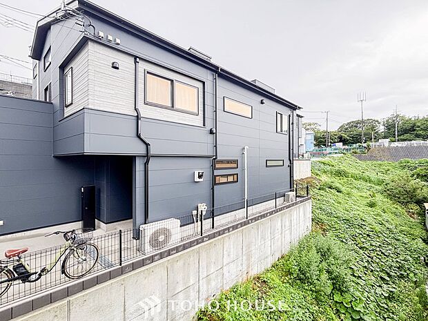 開放的で気持ちの良い眺望と青い空を満喫できます。