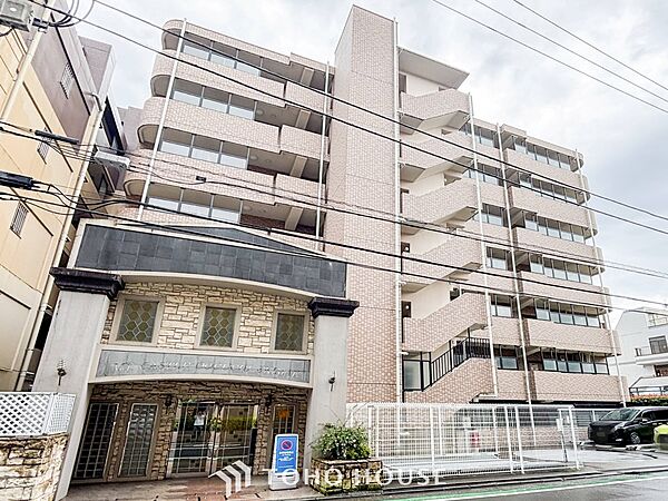 前面道路含む現地写真『快適』は「家」と「街」と「環境」が調和した時に訪れるだと改めて感じさせてくれます。
