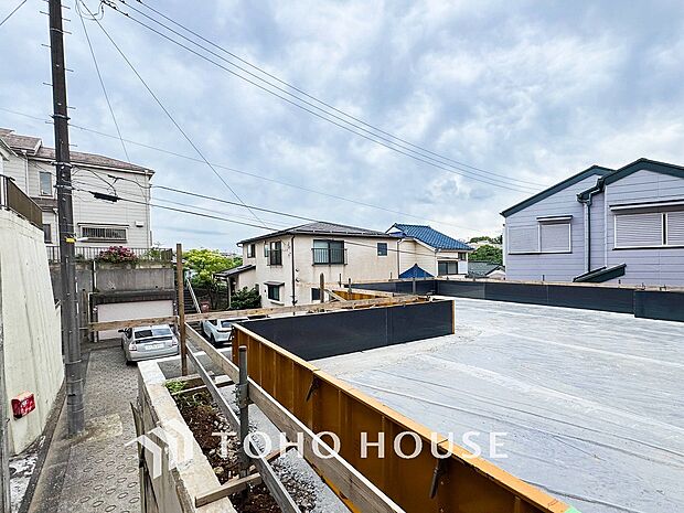 風を感じ青い空から太陽の恵みを感じる温もり溢れる佇まい。