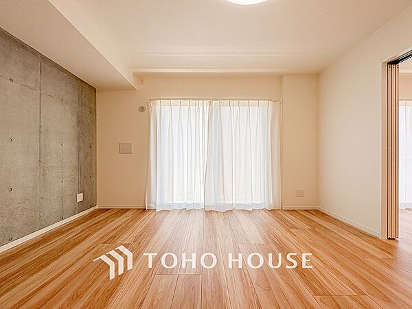 落ち着いた雰囲気に包まれた伸びやかな空間で、ゆったりと家族団らんの時間を過ごせます。