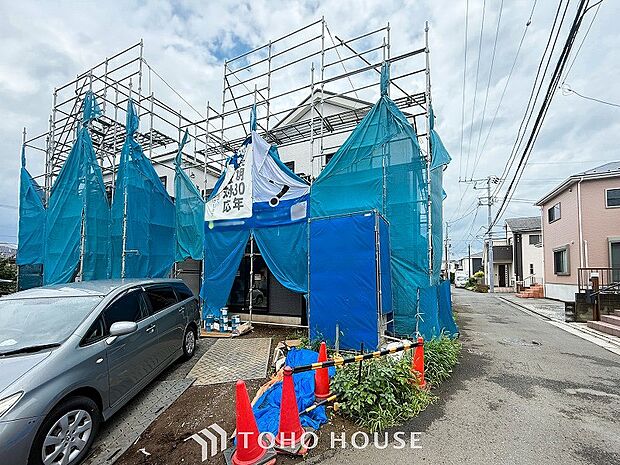 風を感じ青い空から太陽の恵みを感じる温もり溢れる佇まい。