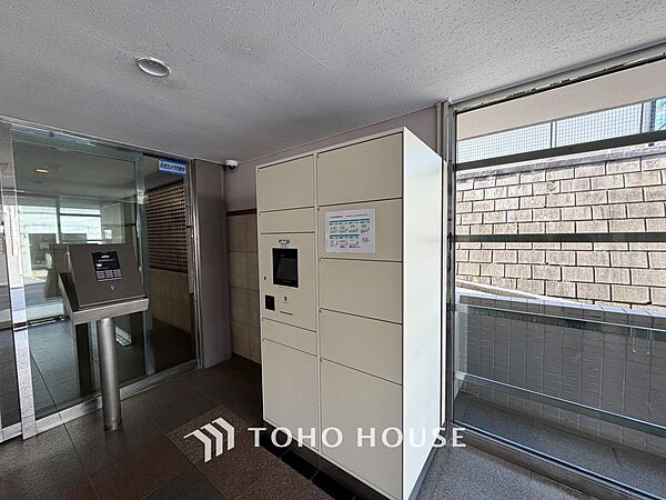 普段留守がちなご家族にも安心な宅配ボックスを完備。