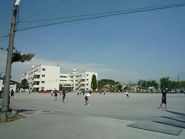 横浜市立鴨居中学校