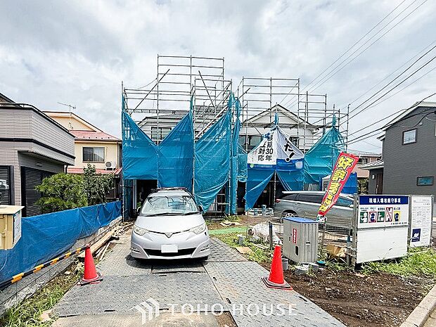 閑静な住宅街の一角、ひと時のくつろぎが生まれ、ゆっくりと愛着が育まれていきます。