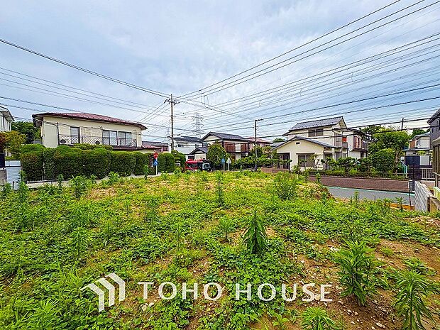 閑静な住宅地で小さなお子様がいるご家族にも安心な住環境が魅力です。