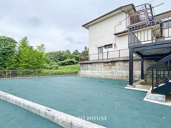 閑静な住宅街の陽当りに恵まれた土地で寛ぎに満ちた生活を。