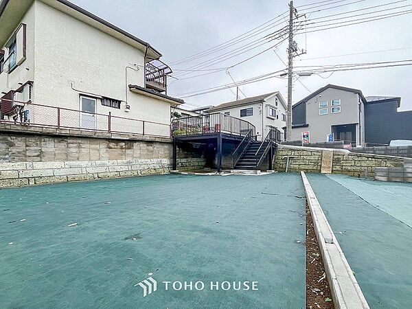 閑静な住宅地で小さなお子様がいるご家族にも安心な住環境が魅力です。
