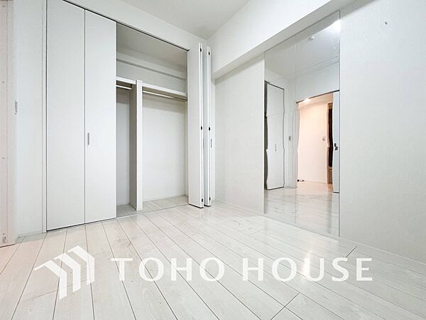 家族一人ひとりの大切なプライベート空間。感性で個性的に飾って頂けるようシンプルに仕上げてあります。