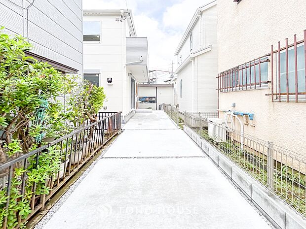 カースペースもゆとりある空間を保っています。