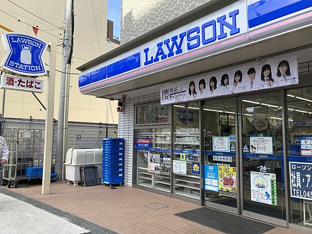 24時間営業ですので、急な買い物に便利です。