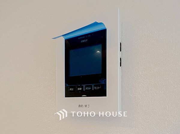 TVモニター付きインターフォン「見える安心」をカタチにしました。快適と安らぎを合わせた優しい設計。