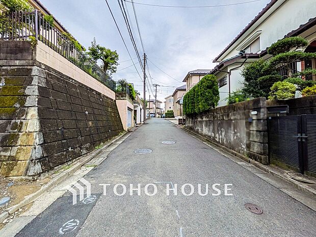 忙しく過ぎゆく日常を置き去るほど、ゆったりした時間が流れる住環境。