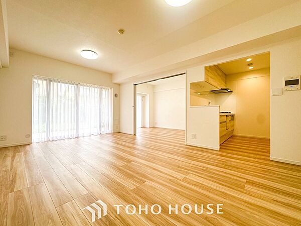 ここにはみんなが集い、食事と楽しい会話が始まるスペース。