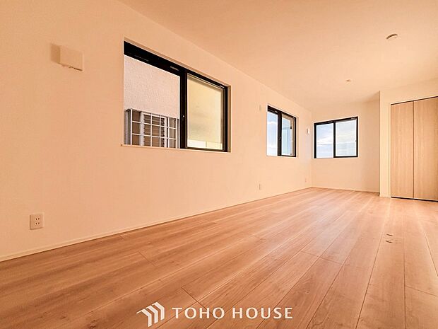 環境の良い場所にセンス良く暮らしたい、こだわりの室内には至福のシーンが繰り広げられます。