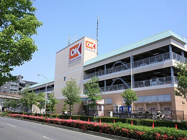 関東圏を中心にお手頃価格の商品を取り扱うと話題のお店。週末にまとめ買いもいいですね。
