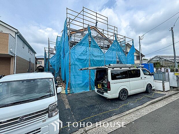 時代の流れに惑わされないシックなカラートーンで街並みに溶け込む外観。