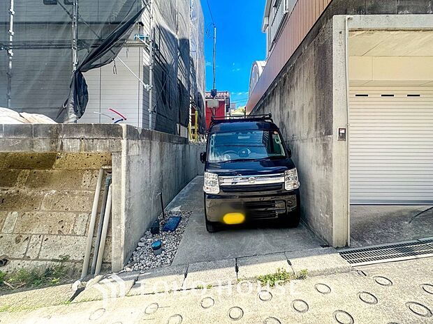 敷地内に駐車スペースがあると、日々の暮らしのをスムーズに運ぶ事が出来ます。