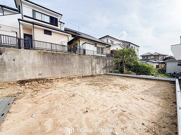 閑静な住宅地で小さなお子様がいるご家族にも安心な住環境が魅力です。
