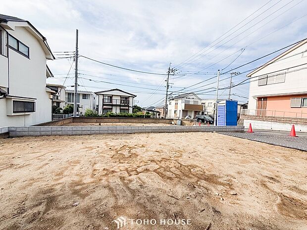 時代の流れに惑わされないシックなカラートーンで街並みに溶け込む外観。