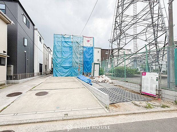 閑静な住宅街の一角、ひと時のくつろぎが生まれ、ゆっくりと愛着が育まれていきます。