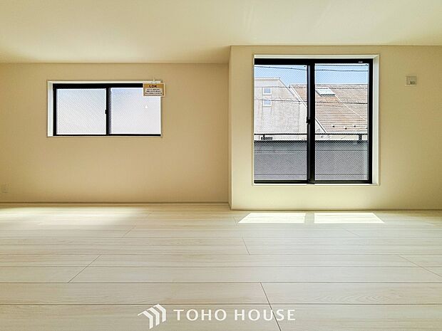 落ち着いた雰囲気に包まれた伸びやかな空間で、ゆったりと家族団らんの時間を過ごせます。