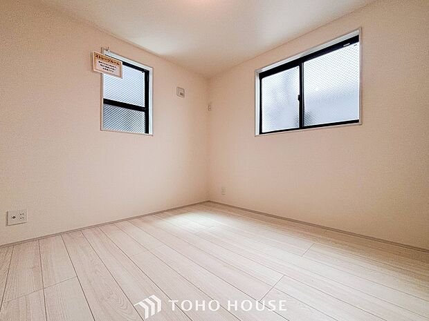 一日の疲れをいやしてくれる主寝室。自分時間を快適に過ごすプライベートルーム。