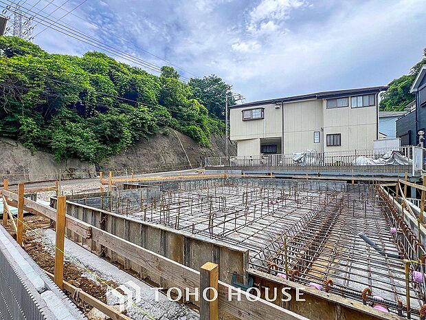 風を感じ青い空から太陽の恵みを感じる温もり溢れる佇まい。
