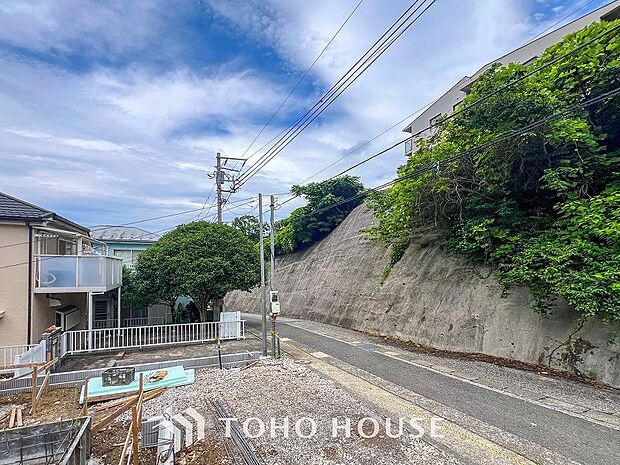 開放的で気持ちの良い眺望と青い空を満喫できます。