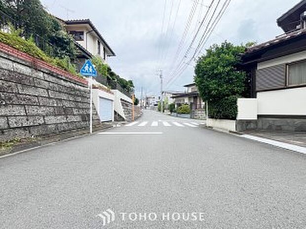 落ち着きのある閑静な住宅街。きっとここからご家族のかけがえのない想い出が作られることでしょう。