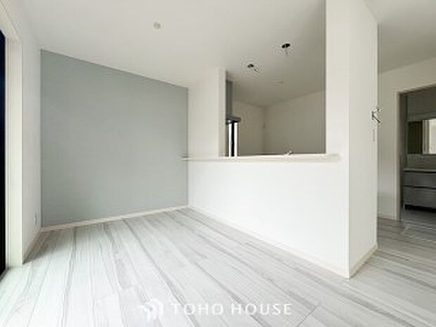 空気感という居心地の良いBGMは、暮らしのステージを彩り、心のやすらぎと満足感を与えてくれます。