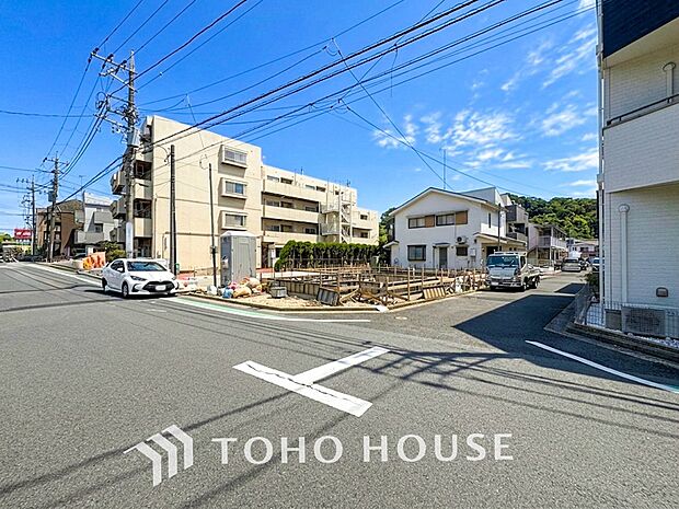 時代の流れに惑わされないシックなカラートーンで街並みに溶け込む外観。