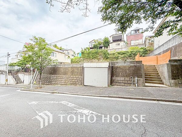 緑豊かな閑静な住宅地は子育て家族にぴったり。