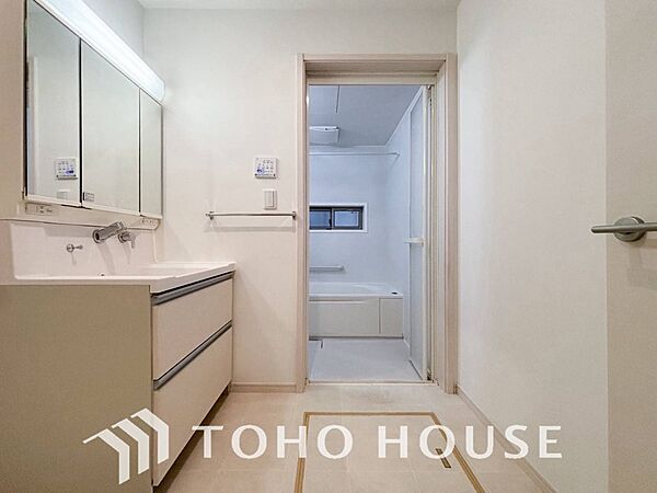 ご家族の1日が始まり、1日の終わりを締めくくる洗面空間。